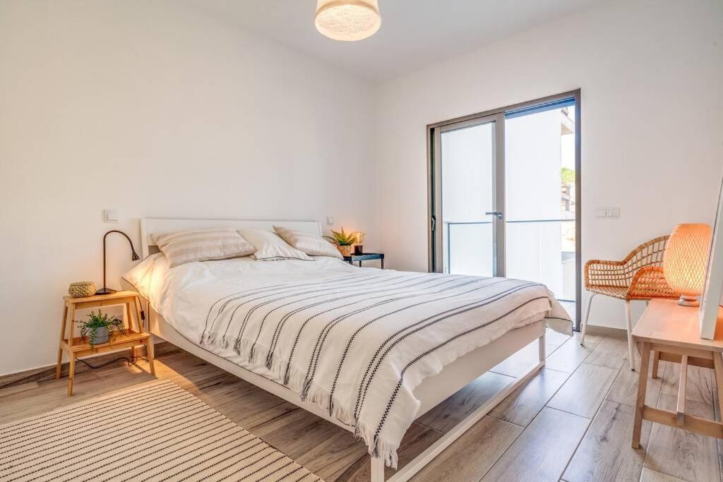 Happiness Apartment - 2Bedroom Apt In Aljezur Ngoại thất bức ảnh